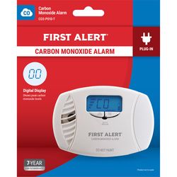 First Alert Plug-In w/Battery Back-up Electrochemical Carbon Monoxide Detector