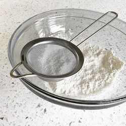 R&M International Corp Silver Stainless Steel Flour Sifter