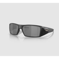 Oakley Heliostat MT Sunglasses Unisex Matte Black Frame Gray Lens Polarized