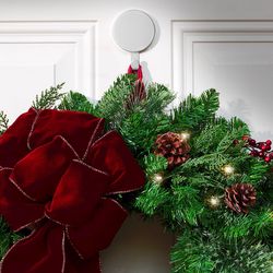 Haute Decor 4 in. Hook Magnetic Wreath Hanger 1 pk