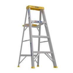 Werner 4 ft. H Aluminum Step Ladder Type I 250 lb. cap.