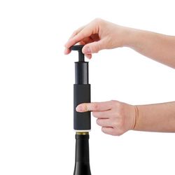 Houdini Black Silicone Vacuum Pump and Stopper Set