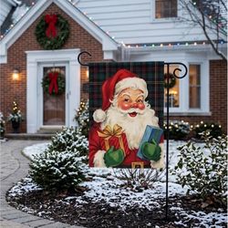 Briarwood Lane Classic Santa Garden Flag