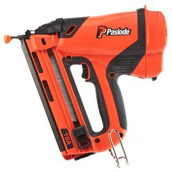 Paslode 16 Ga. Cordless 30 deg Angled Finish Nailer Kit (Battery & Charger) 7 V