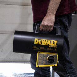 DeWalt 45000 Btu/h 1125 sq ft Forced Air Propane Portable Heater