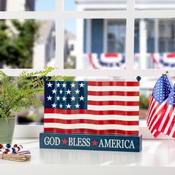 Glitzhome Patriotic/Americana Flag Table Decor Iron/MDF 1 pc