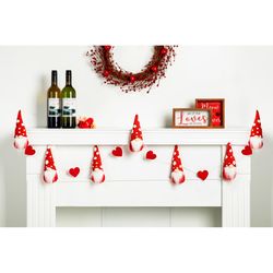 Glitzhome Valentine's Gnome and Heart Garland Polyester 1 pc
