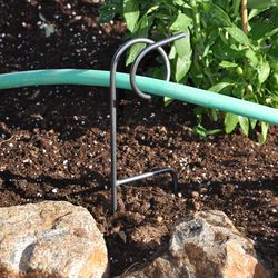 Yard Butler Green Steel Hose Guide Stake