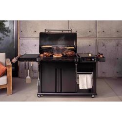 Traeger Woodridge Pro Plus Wood Pellet WiFi Grill and Smoker Black