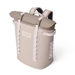YETI Hopper M20 Cape Taupe 36 Backpack Cooler