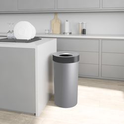 Umbra Vento 16.5 gal Gray Polypropylene Trash Can