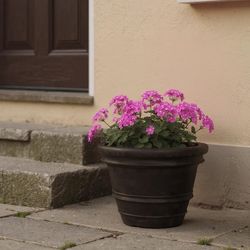 Grosfillex Resin Planter Rust