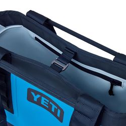 YETI Camino Carryall 20 Big Wave Blue Tote